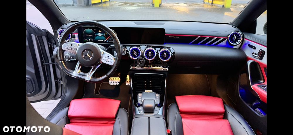 Mercedes-Benz CLA - 24