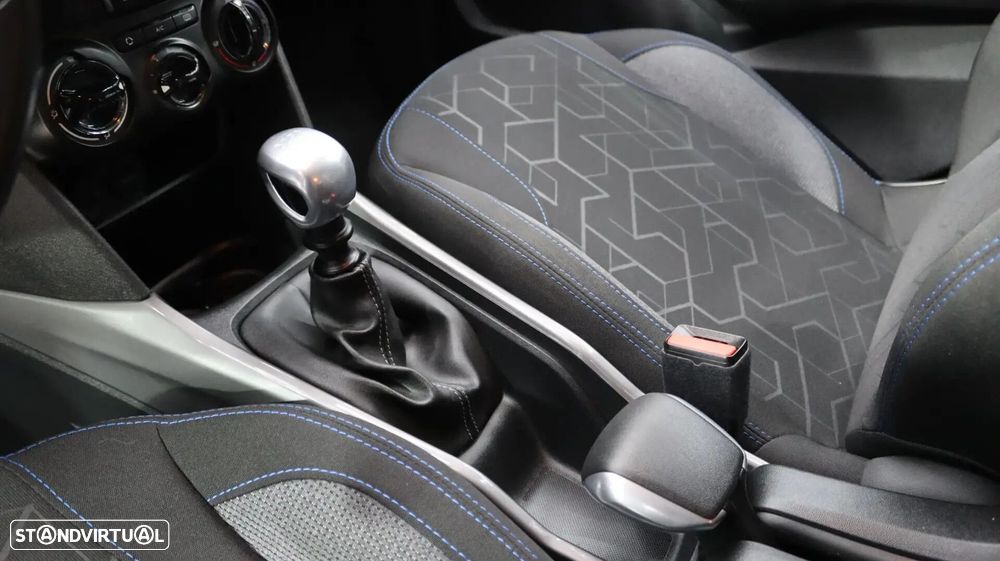 Peugeot 2008 1.5 BlueHDi Style - 15
