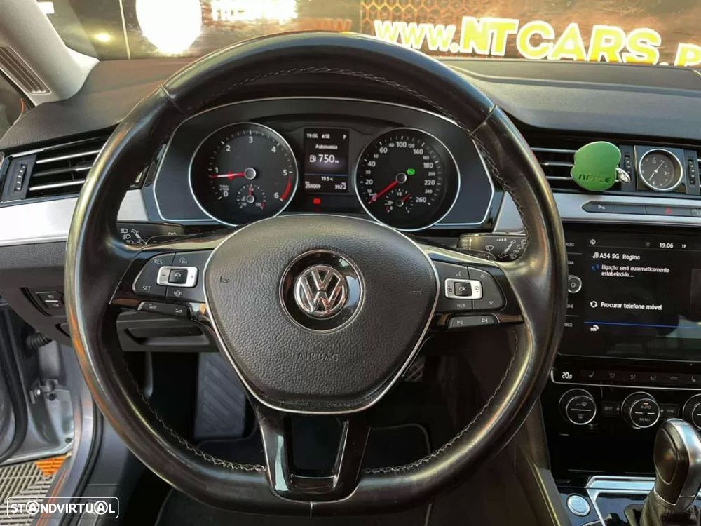 VW Passat Variant 2.0 TDI R-Line DSG - 3