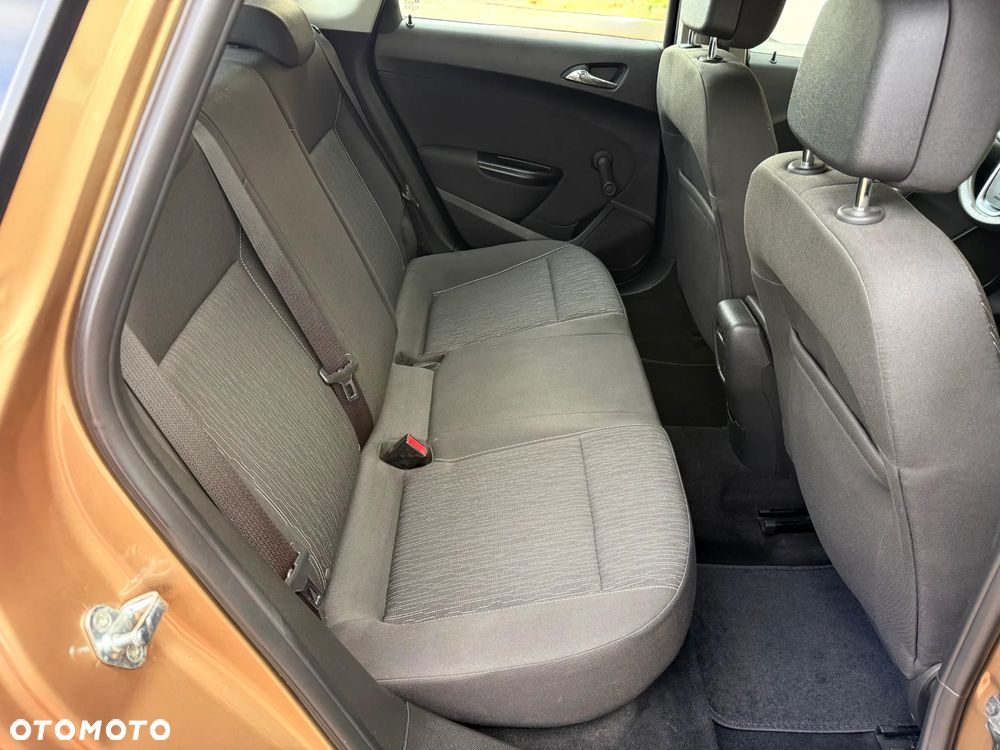 Opel Astra - 12