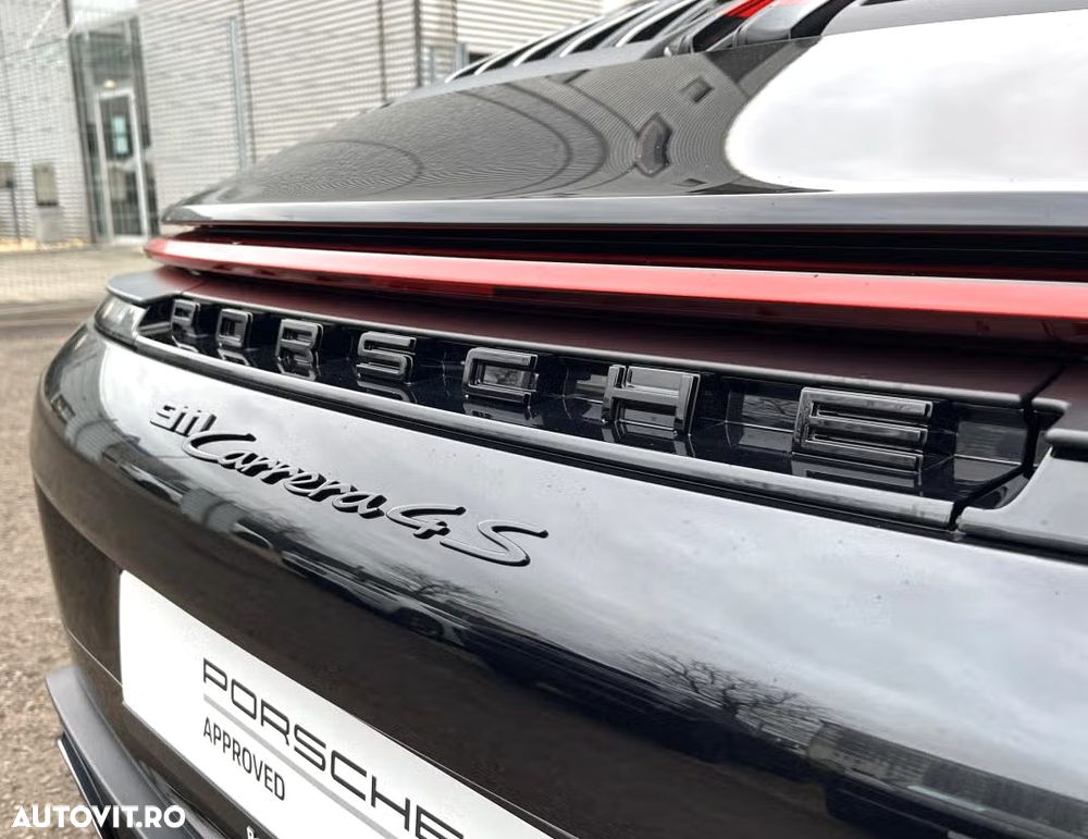 Porsche 911 Carrera 4S PDK - 17