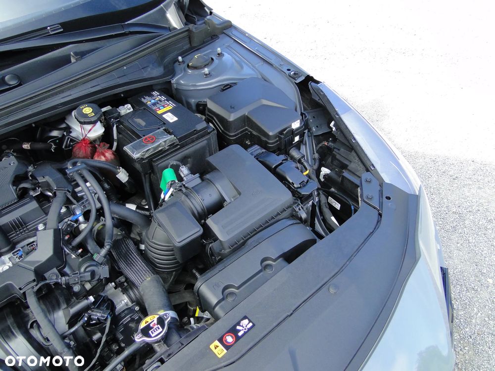 Hyundai Elantra 1.6 Smart CVT - 33