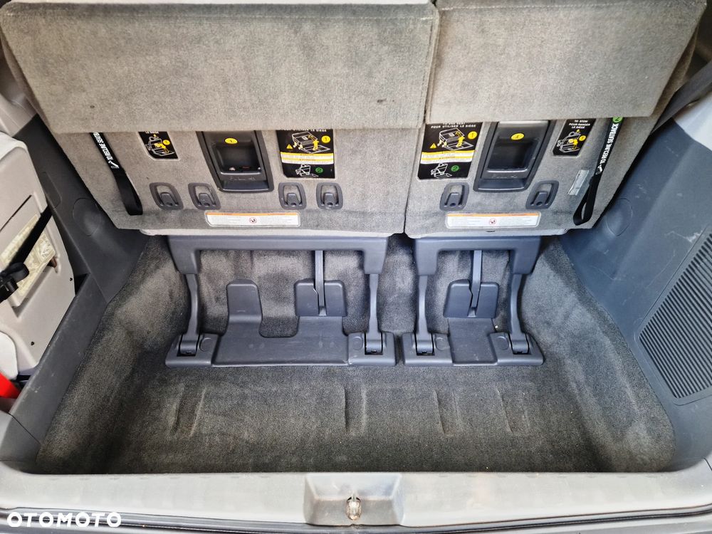 Toyota Sienna - 38