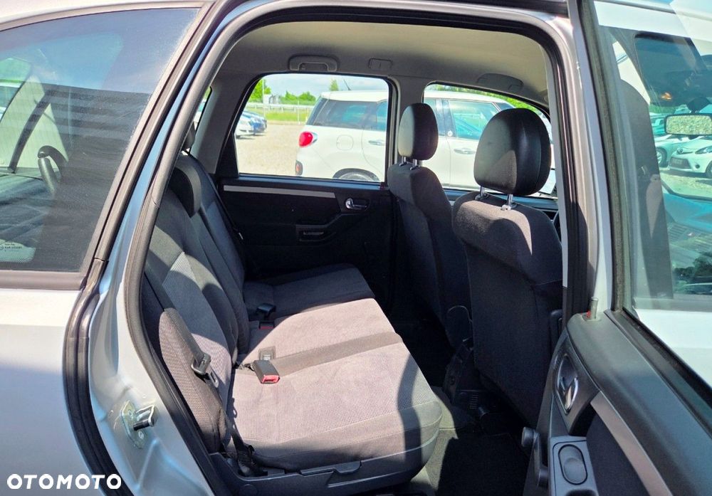 Opel Meriva - 11