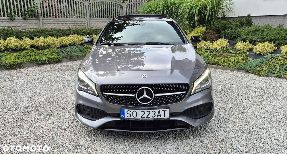 Mercedes-Benz CLA 180 AMG Line - 2