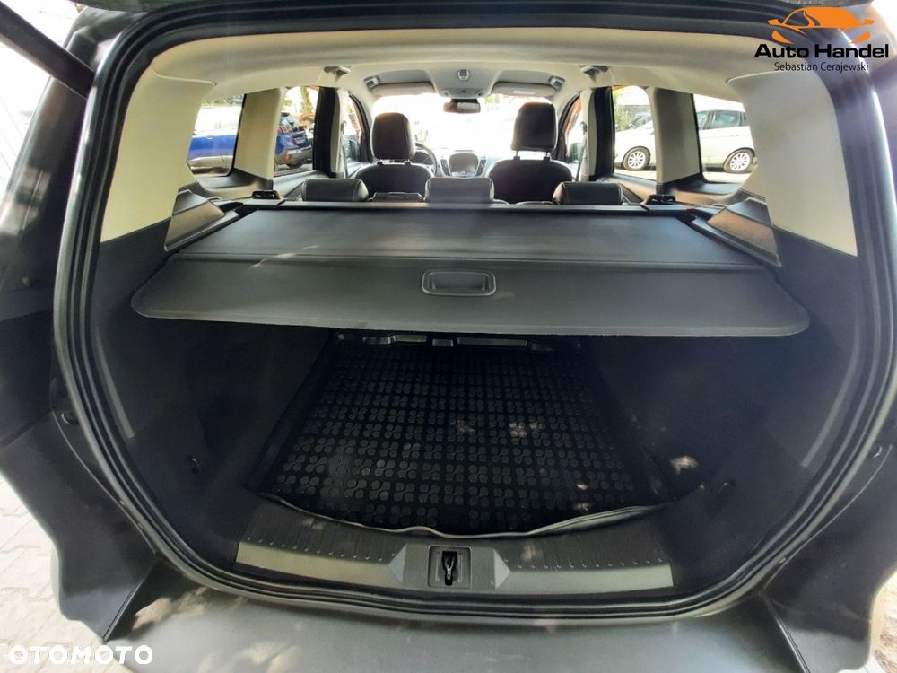 Ford Kuga 1.5 EcoBoost 2x4 Titanium - 17