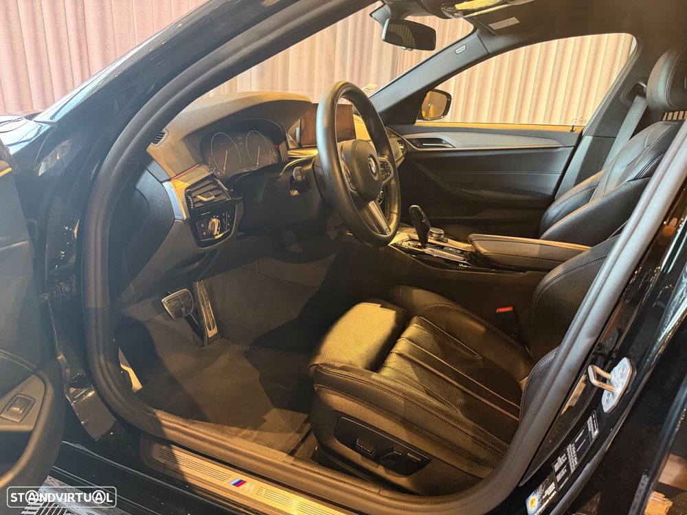 BMW 520 d Pack Desportivo M Auto - 17