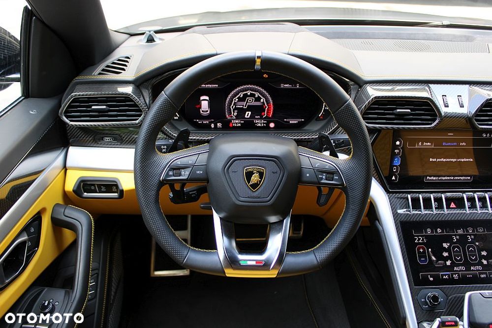 Lamborghini Urus Standard - 23