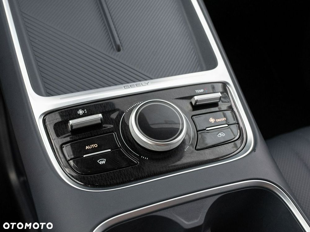 Geely Starray EM-i 1.5 PHEV Pro - 13