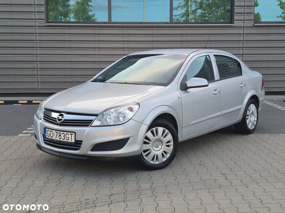 Opel Astra 1.6 Essentia EU5 - 1