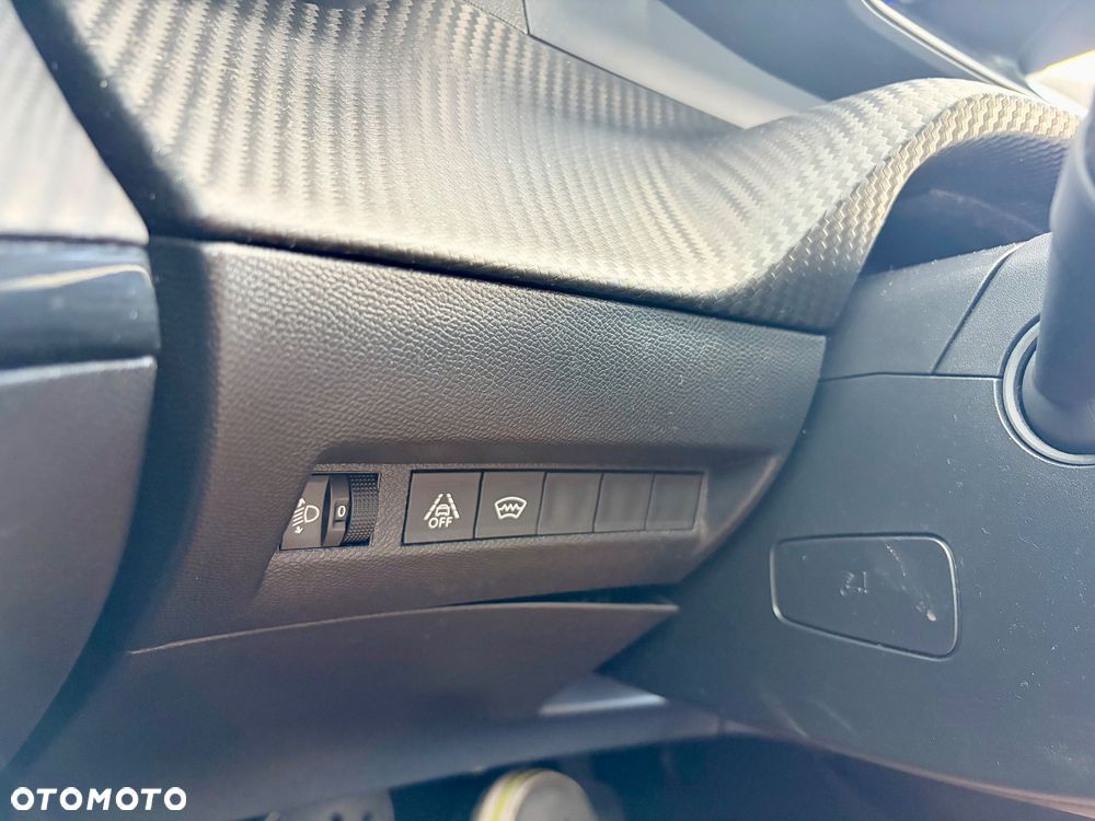 Peugeot 2008 PureTech 100 Stop&Start Allure - 24