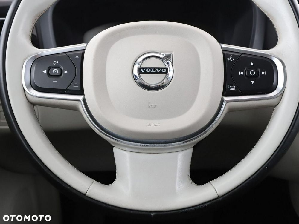 Volvo XC 60 T6 Plug-In Hybrid AWD Inscription Expression - 22