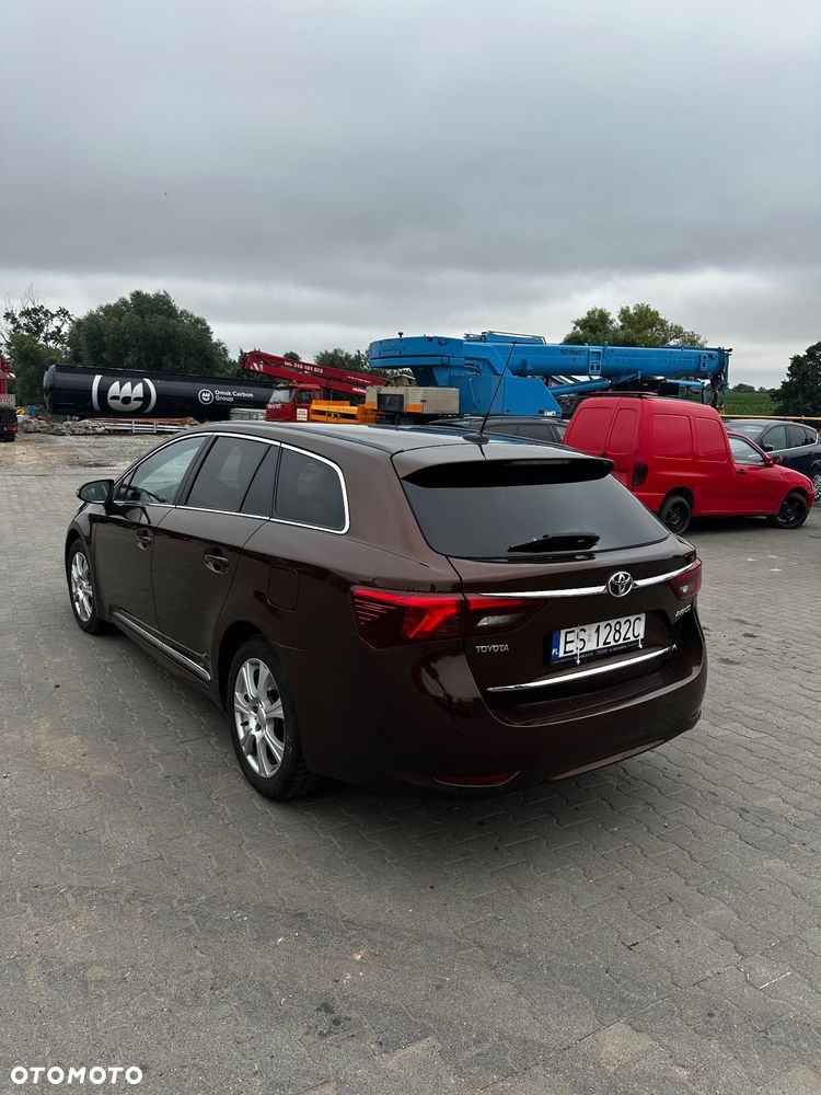 Toyota Avensis 2.0 D-4D Prestige - 4