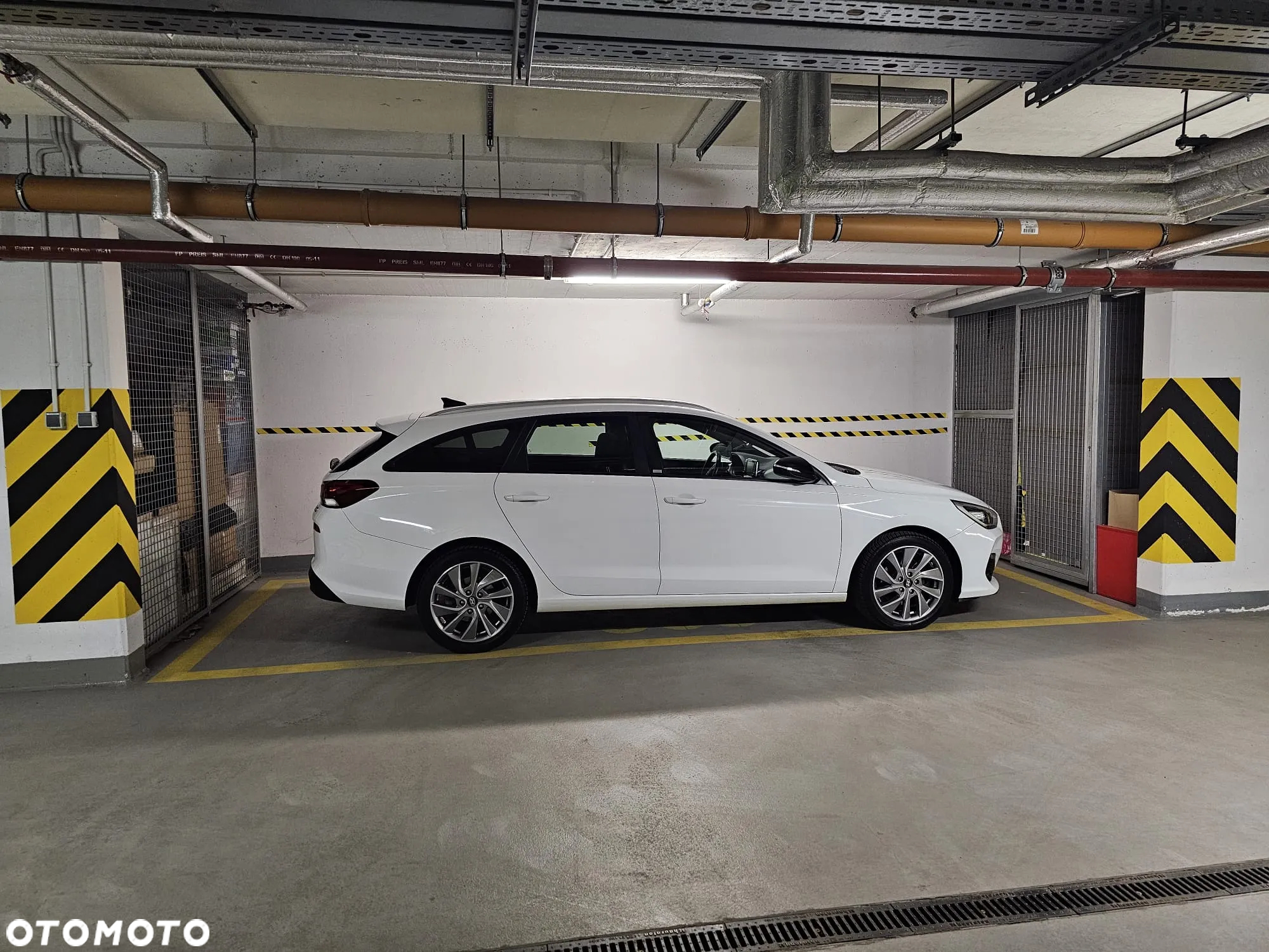 Hyundai i30 Kombi 1.4 T-GDI DCT Passion Plus - 3