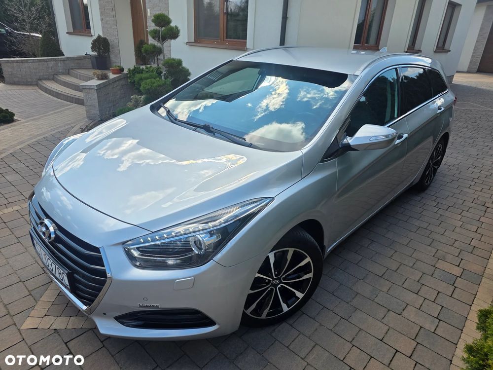 Hyundai i40 Kombi 1.7 CRDi DCT Premium - 4