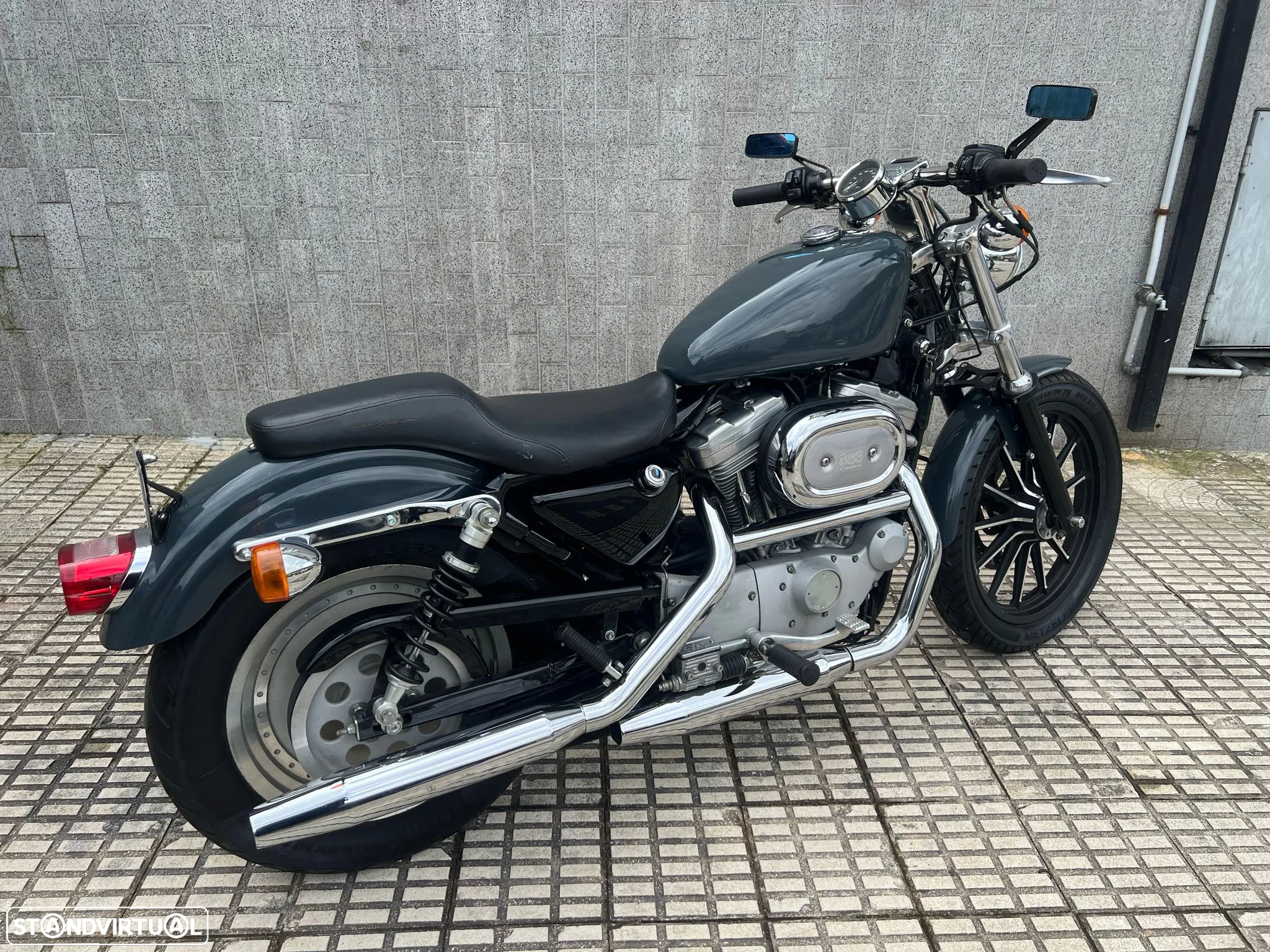 Harley-Davidson 883 - 3