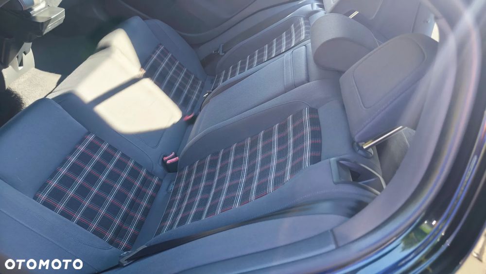 Volkswagen Golf 2.0 TSI GTI - 37