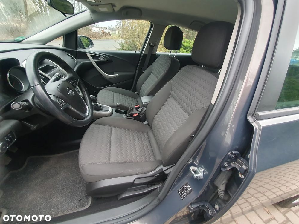 Opel Astra 1.7 CDTI DPF Cosmo - 10
