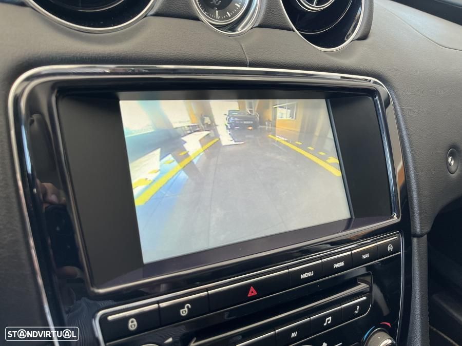 Jaguar XJ 3.0 D V6 Premium Luxury - 8