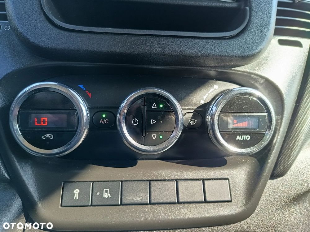 Iveco Daily 35s17 KONTENER+WINDA (udźwig 750kg) 3.0 diesel 170 kM automat 2014 WEBASTO, KAMERA COFANIA, GOTOWY DO PRACY! - 24