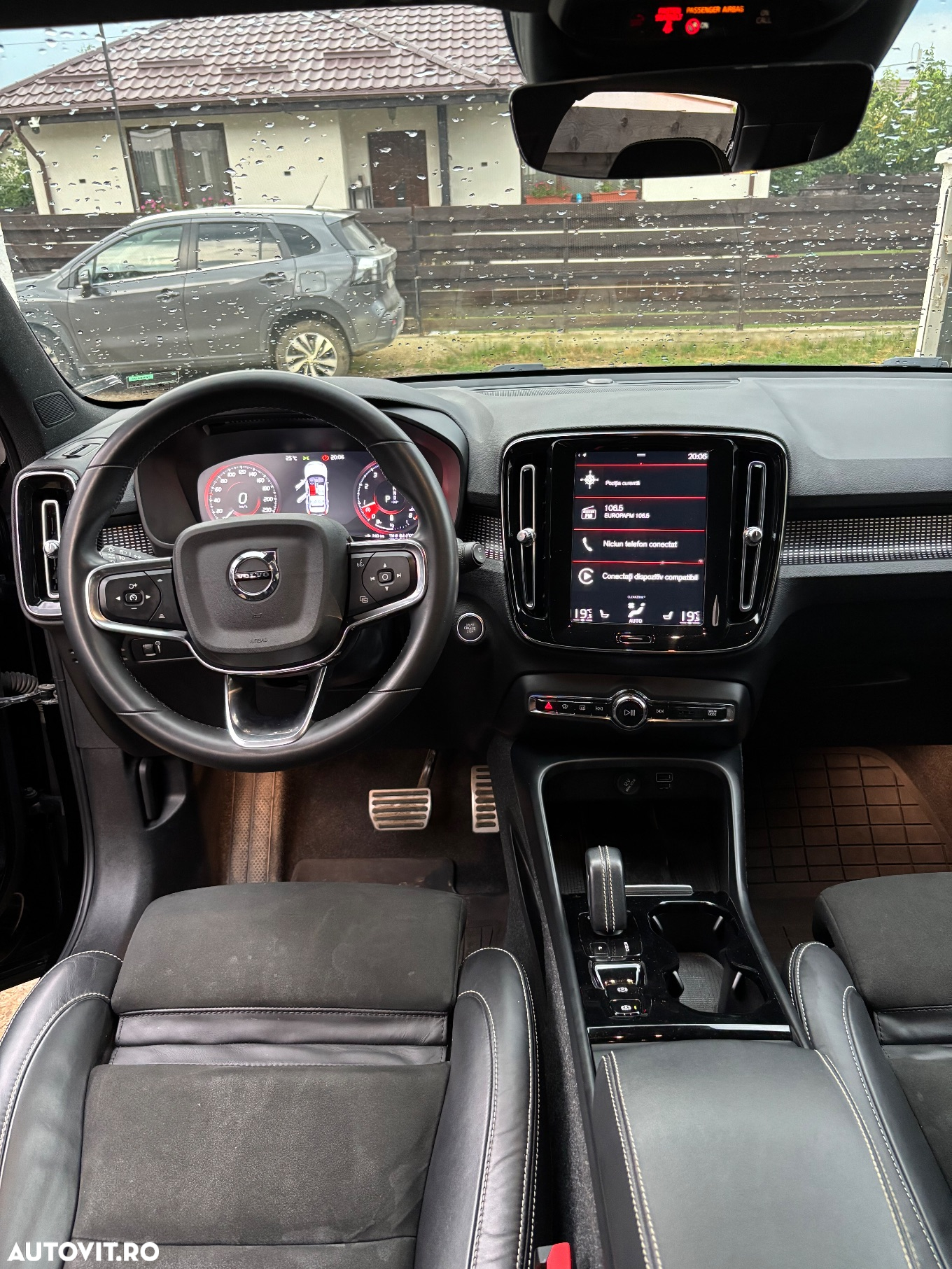 Volvo XC 40 B4 AT8 AWD Mild Hybrid R-Design - 9