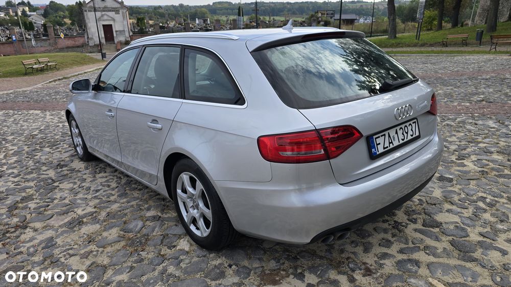 Audi A4 Avant - 13