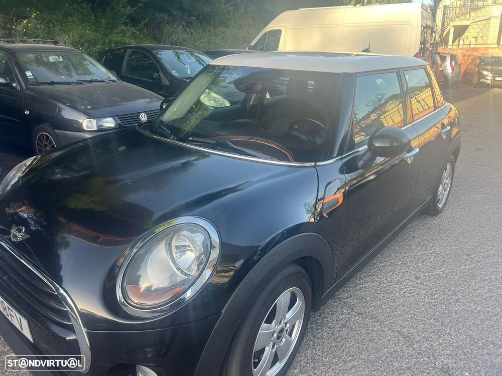 MINI 5 Portas Cooper D - 13