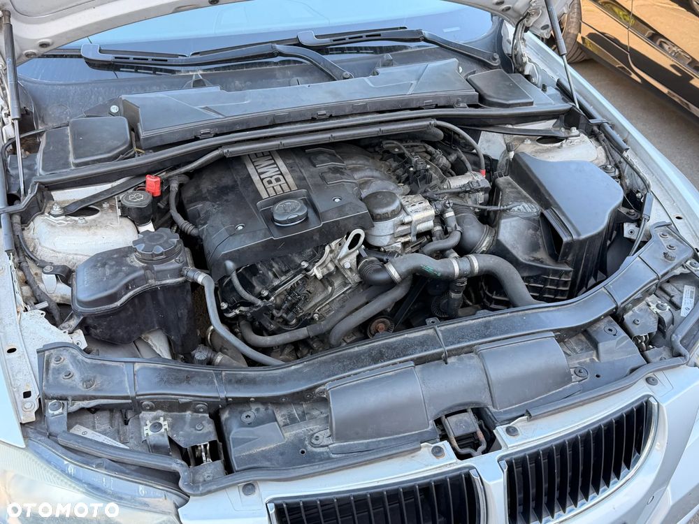 BMW Seria 3 318i - 8