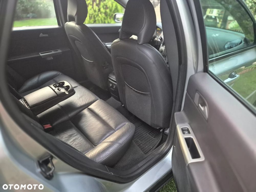 Volvo V50 2.0D Momentum - 28