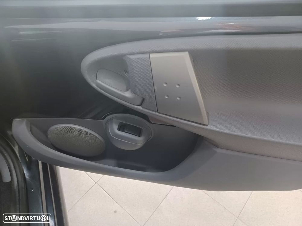 Toyota Aygo 1.0 Power Pack+AC+JLL - 24