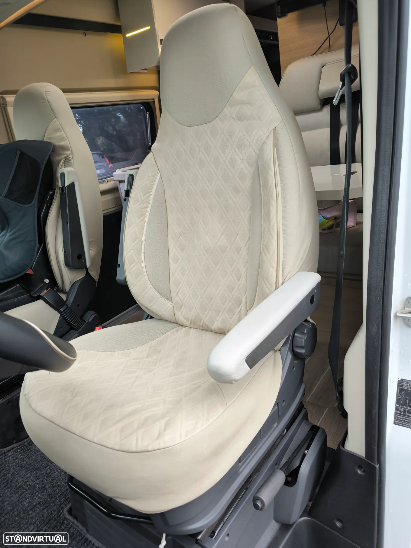 McLouis Menfys Van S-line - 40
