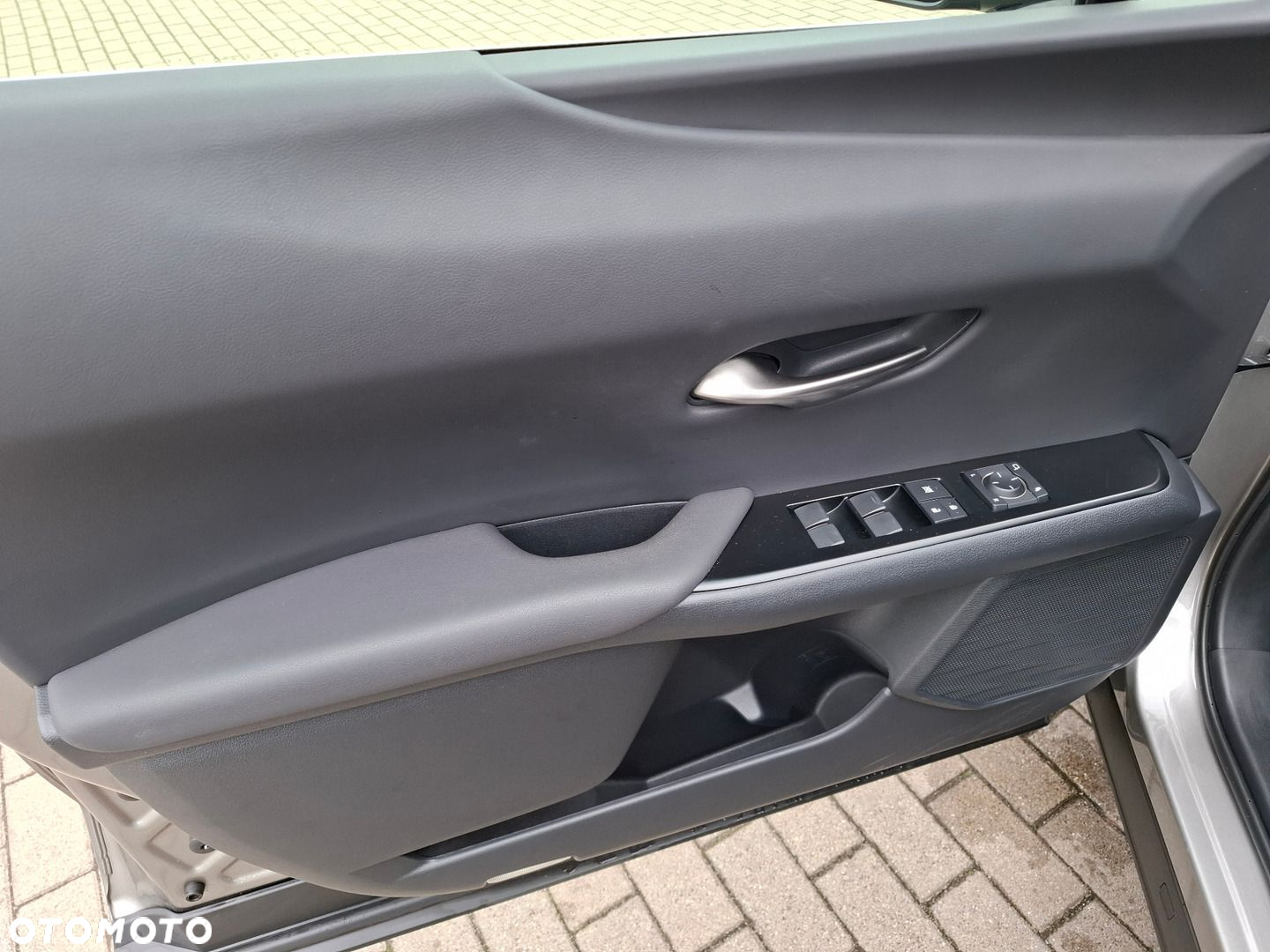 Lexus UX 250h GPF F Impression 2WD - 12