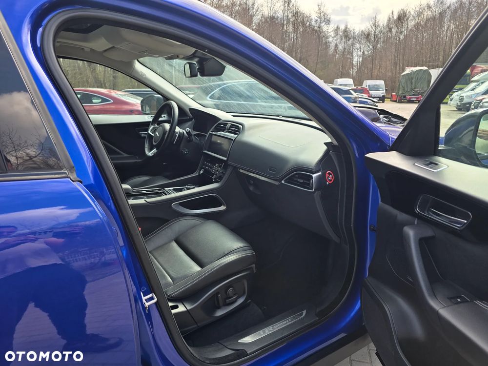 Jaguar F-Pace 2.0 i4D AWD R-Sport - 16
