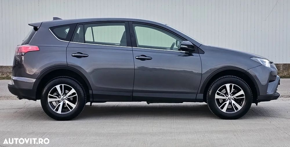 Toyota RAV4 - 11