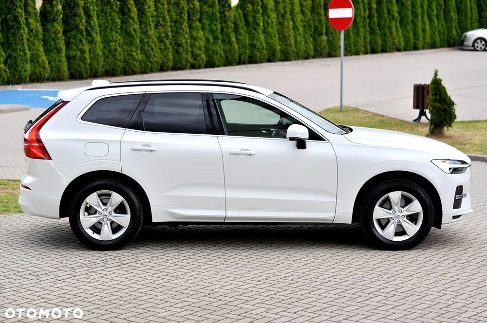 Volvo XC 60 B4 B Geartronic Momentum Pro - 4