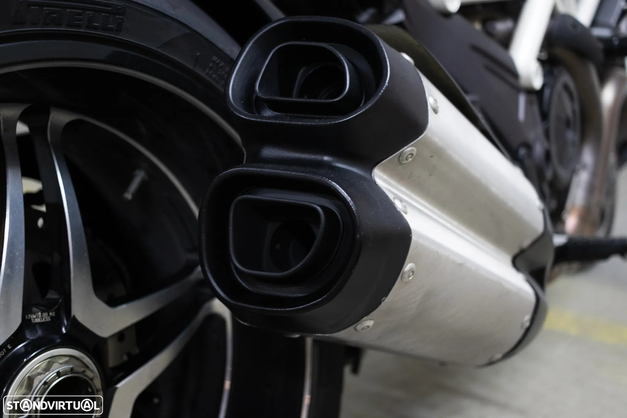 Ducati Diavel 1200 S AMG - 11
