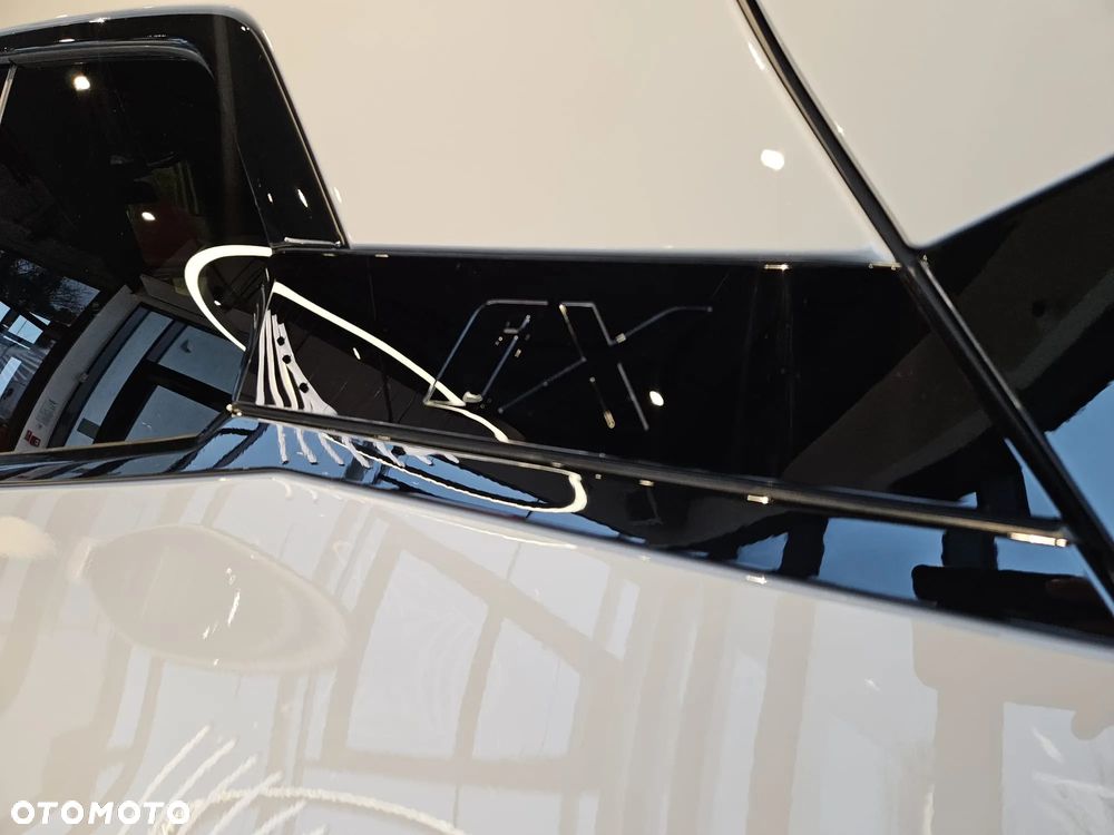 BMW iX xDrive45 - 24