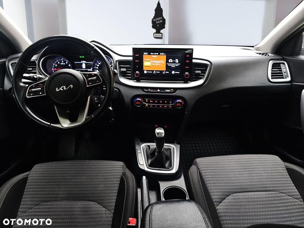 Kia Ceed 1.5 T-GDI M - 8