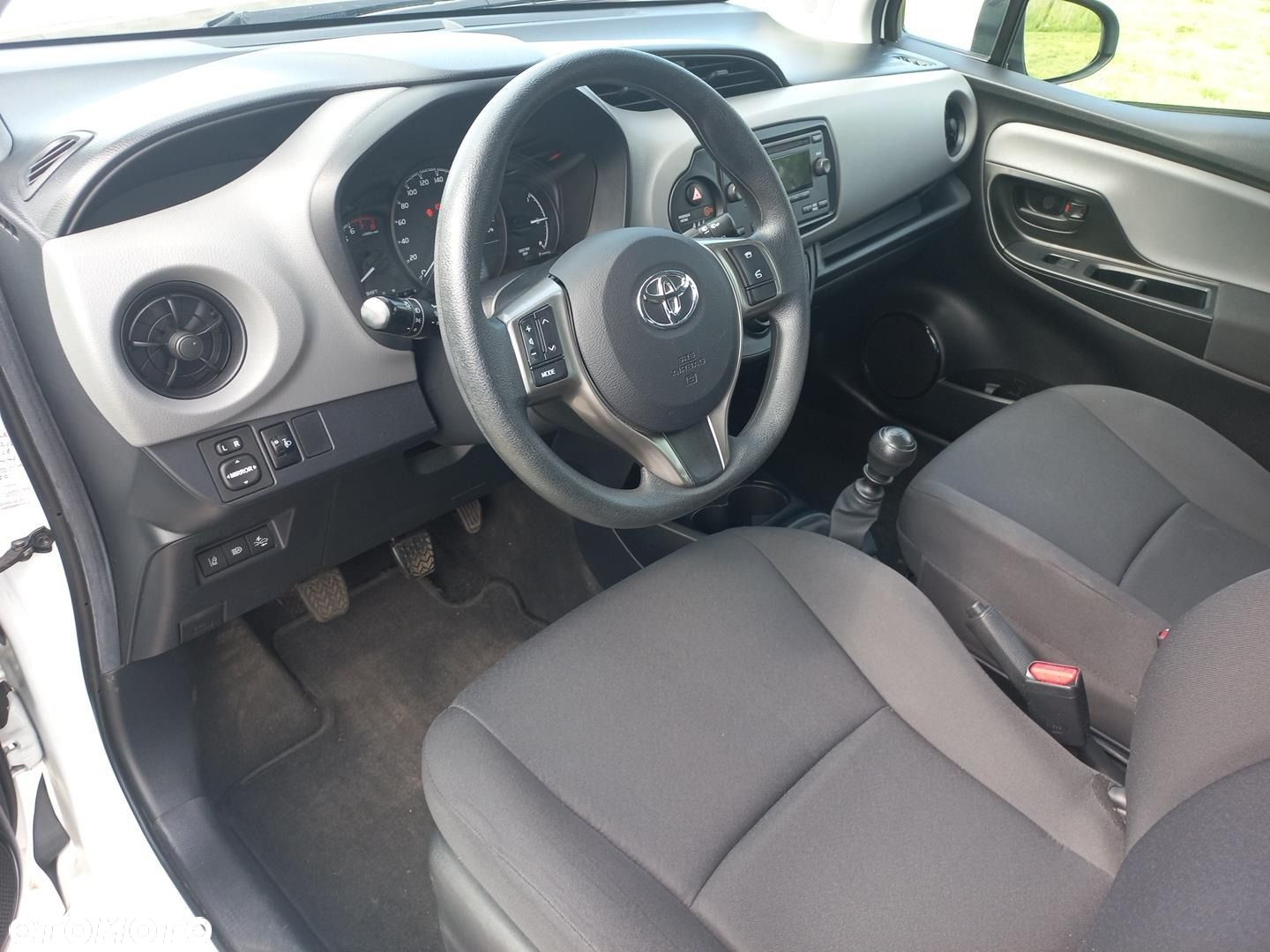 Toyota Yaris - 14