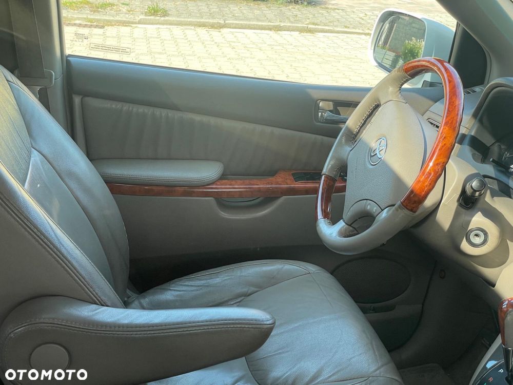 Toyota Sienna 2008 photo 4
