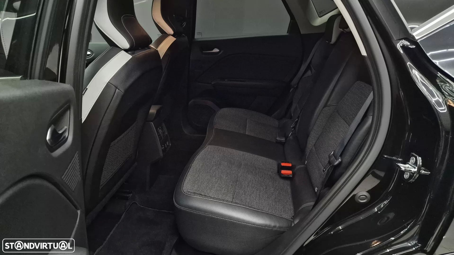 Renault Captur 1.0 TCe Techno Bi-Fuel - 39