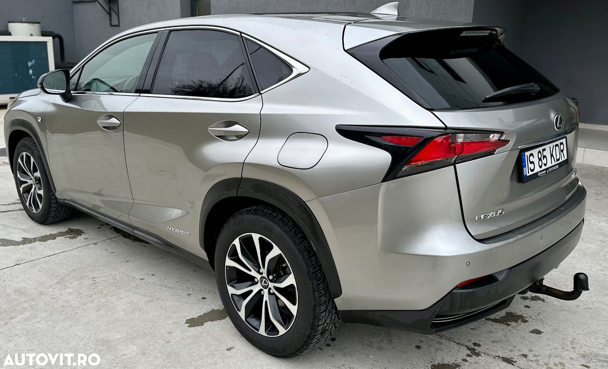 Lexus Seria NX 300h F Sport - 5