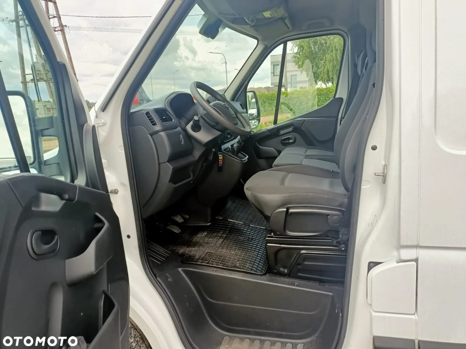 Nissan NV400 - 9