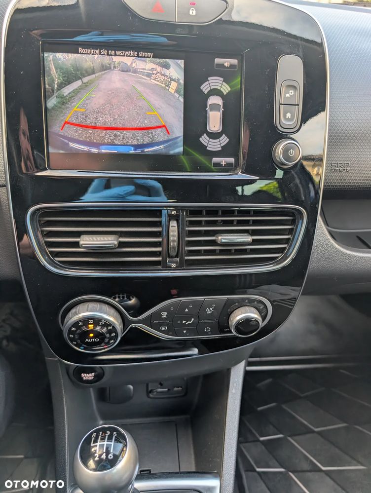 Renault Clio - 17