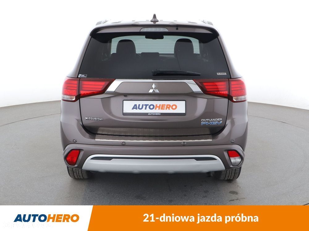 Mitsubishi Outlander - 5