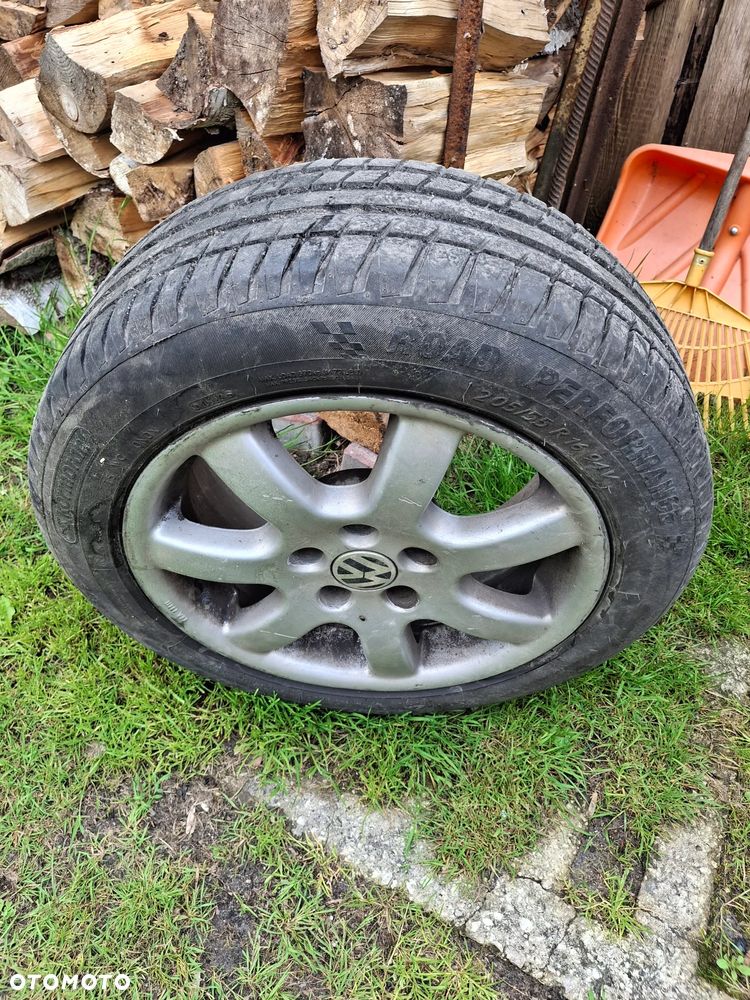 Volkswagen Touran 1.9 TDI Highline - 4