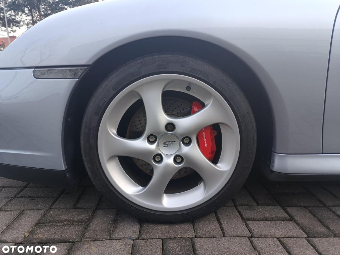Porsche 911 Carrera 4S - 10