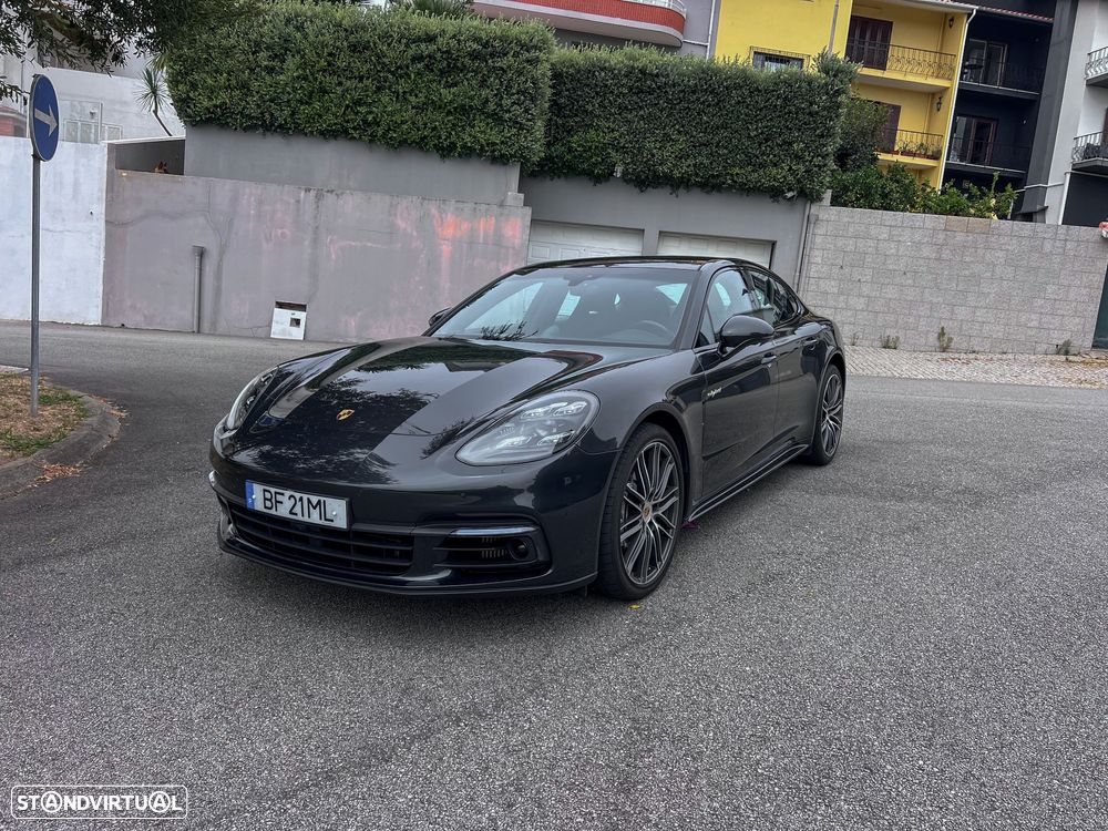 Porsche Panamera 4 E-Hybrid Executive - 1