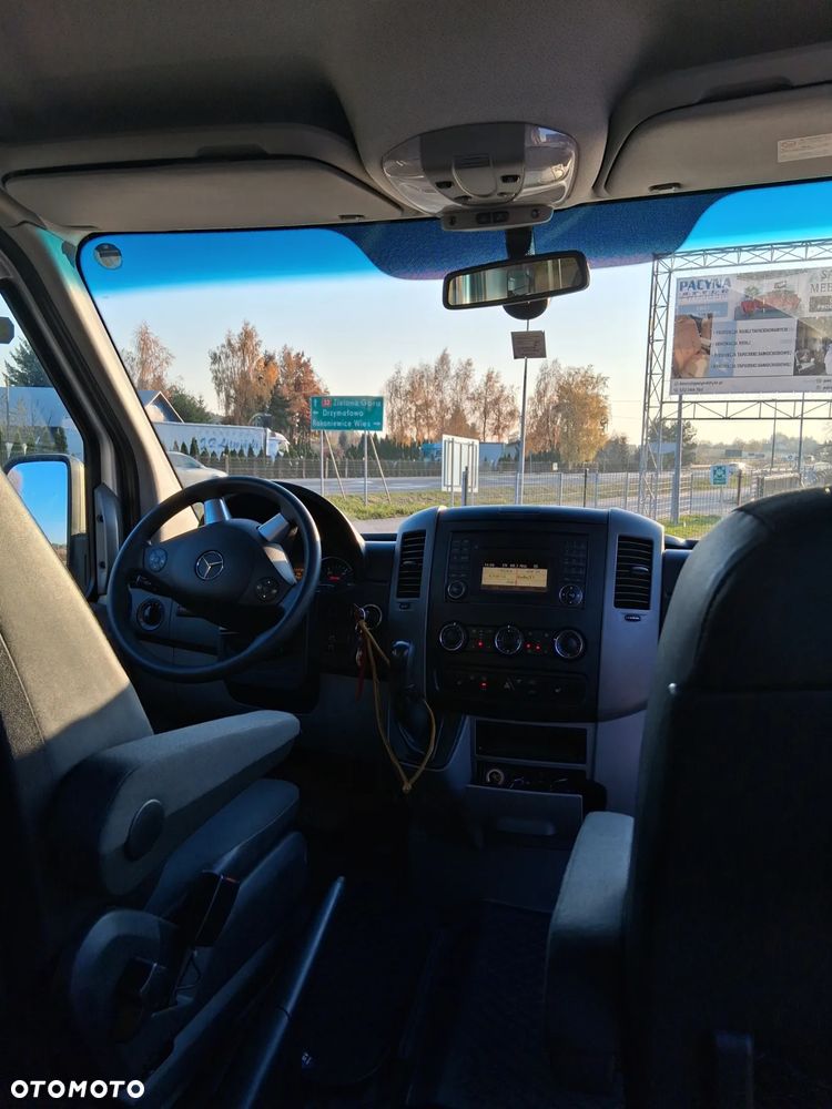 Mercedes-Benz Sprinter - 11