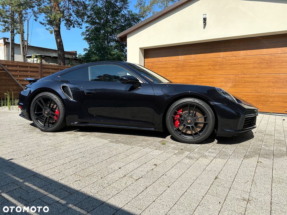 Porsche 911 Turbo - 4